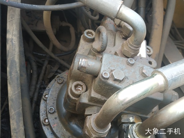 沃尔沃 EC210B 挖掘机