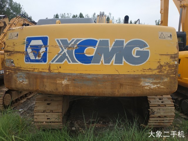 徐工 XE370CA 挖掘机