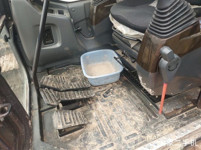 三一重工 SY215C-9 挖掘机