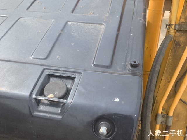 龙工 LG6225 挖掘机