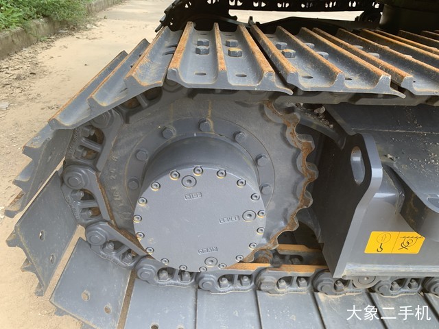 徐工 XGC75 挖掘机