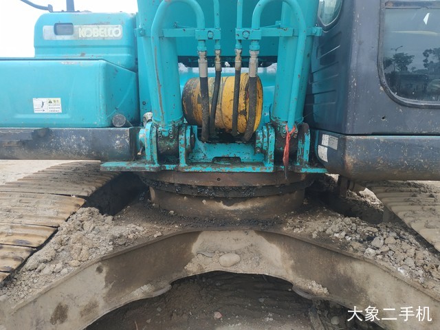 神钢 SK250LC-8 挖掘机