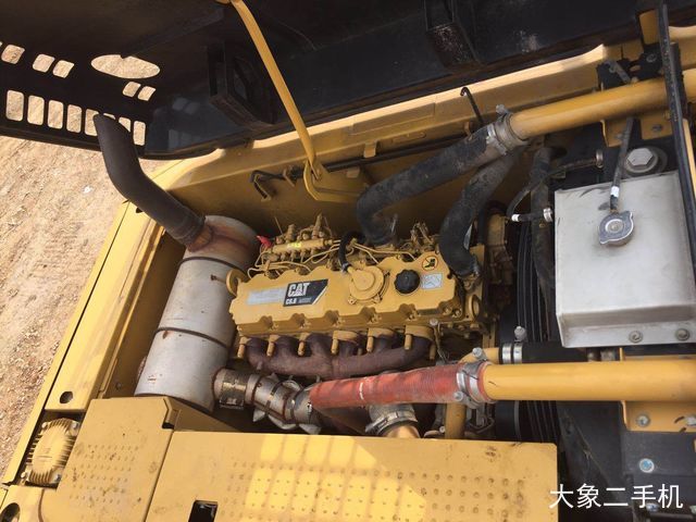 卡特彼勒 323DL 挖掘机