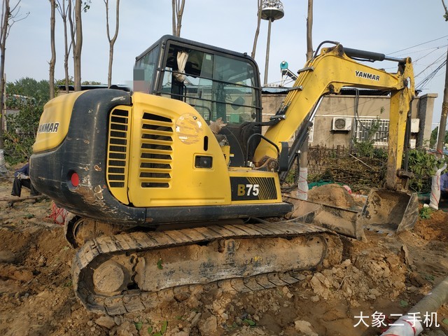洋马 B65 挖掘机