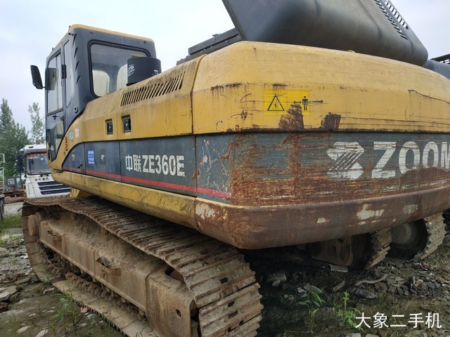 中联重科 ZE360E 挖掘机