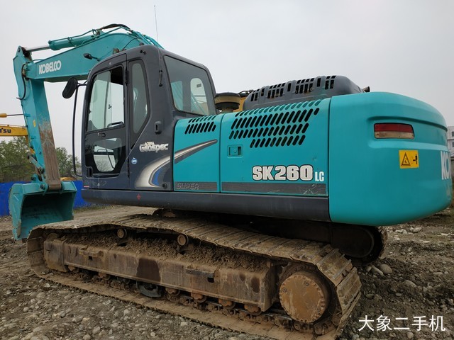 神钢 SK260LC-8 挖掘机