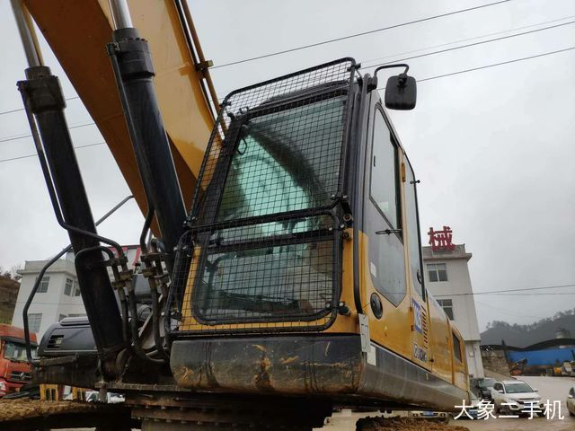 徐工 XE370C 挖掘机