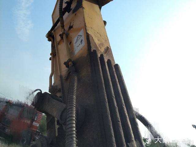 徐工 XE260C 挖掘机