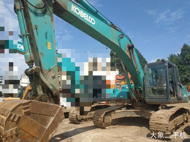 神钢 SK260LC-8 挖掘机