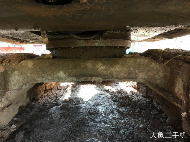 现代 R60-9 挖掘机