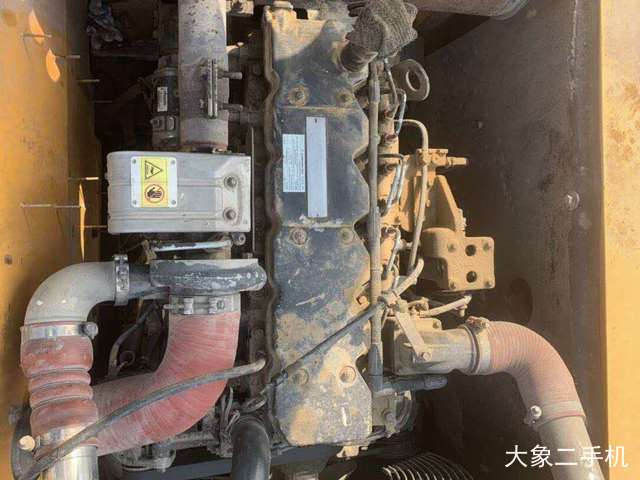 现代 R225LC-7 挖掘机