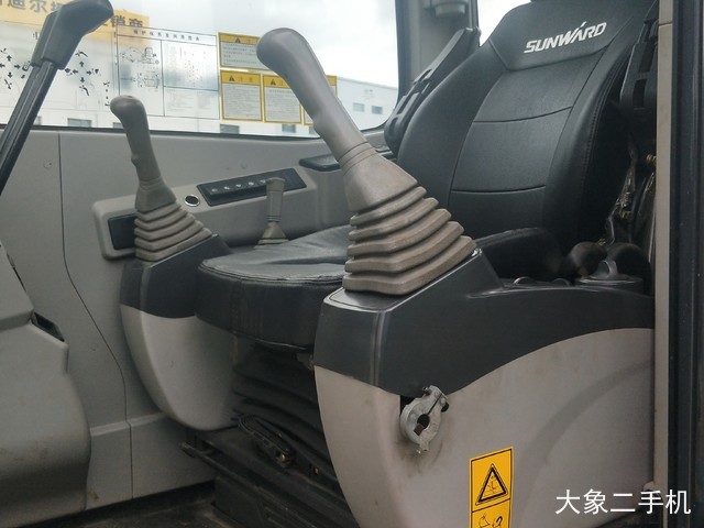 山河智能 SWE80E 挖掘机