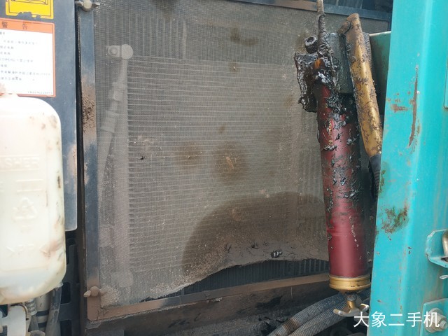 神钢 SK75-8 挖掘机