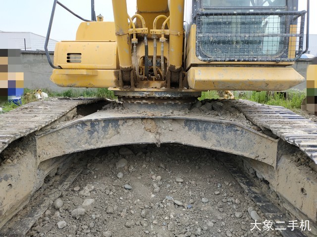 小松 PC240LC-8M0 挖掘机