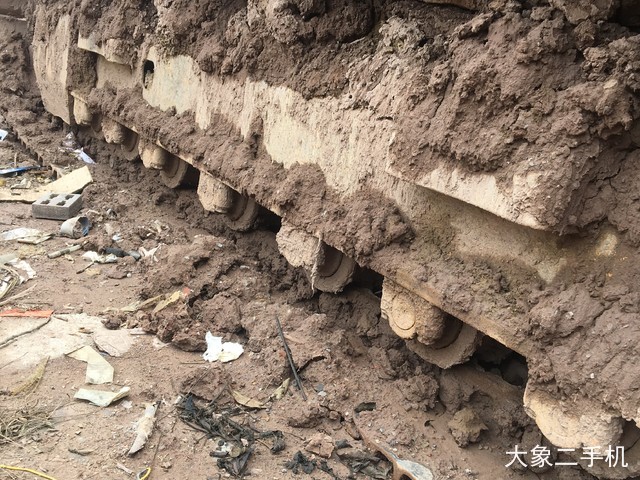 徐工 XE135B 挖掘机