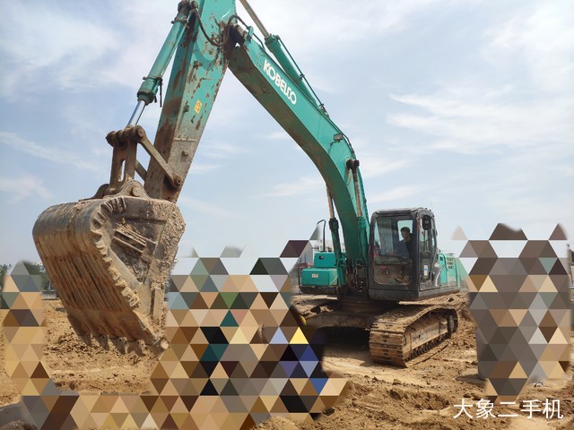 神钢 SK250-8 挖掘机