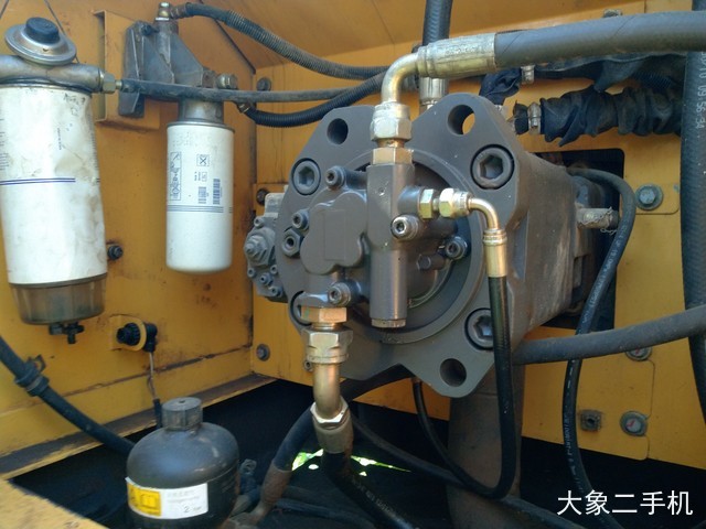 沃尔沃 EC210B 挖掘机