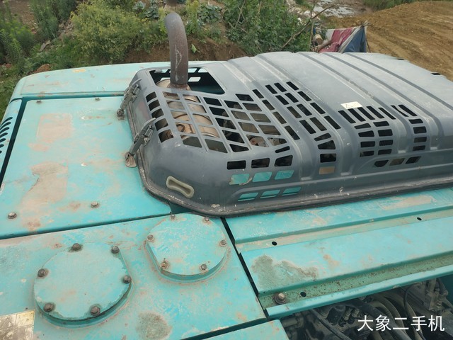 神钢 SK270D-8 挖掘机