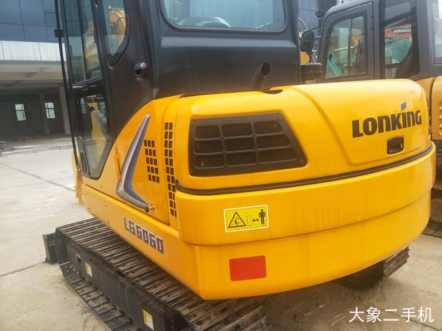 龙工 LG6060 挖掘机