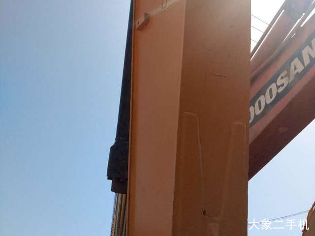 三一重工 SY215C-8 挖掘机