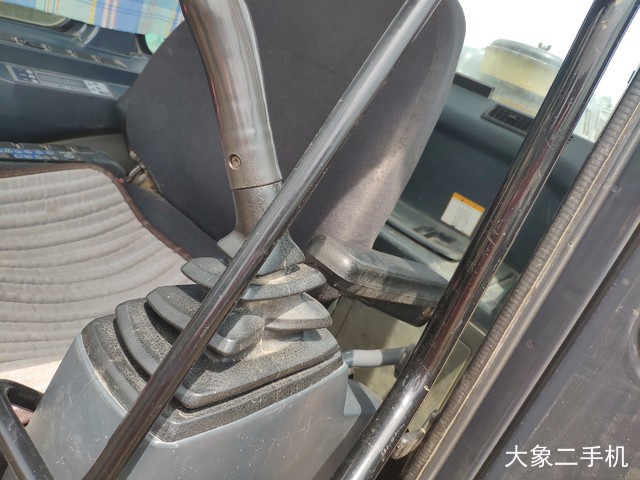 神钢 SK250-8 挖掘机