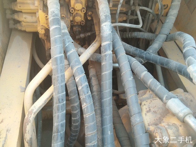 小松 PC240LC-8 挖掘机