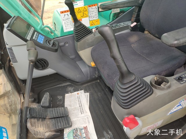 小松 PC200-8N1 挖掘机