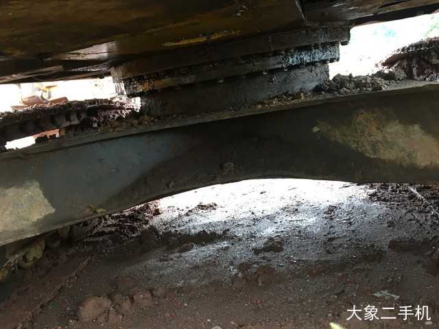 小松 PC240LC-8 挖掘机