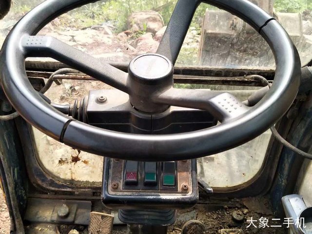 现代 R130W-5 挖掘机