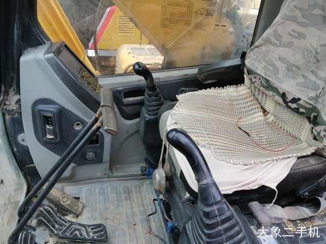现代 R225LC-7 挖掘机