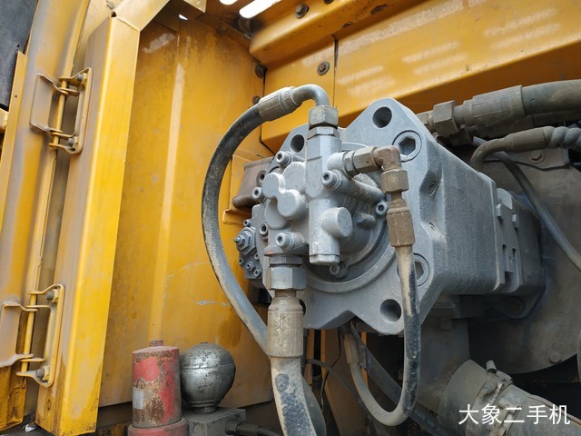 徐工 XE215CA 挖掘机