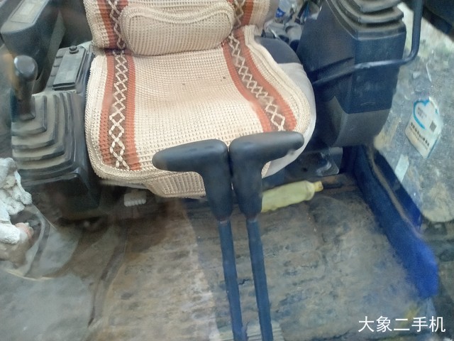 神钢 SK140LC-8 挖掘机