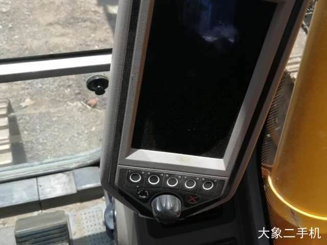 龙工 LG6225 挖掘机
