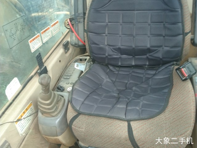 卡特彼勒 320B 挖掘机