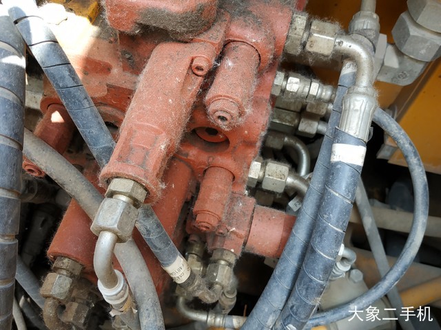 龙工 LG6090 挖掘机