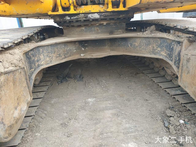 龙工 LG6220D 挖掘机