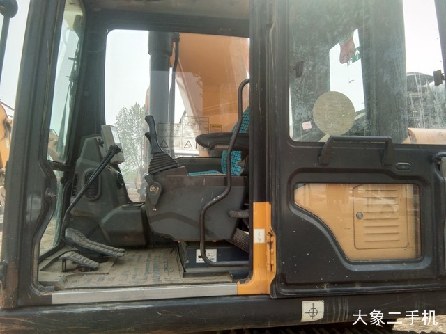 三一重工 SY215C 挖掘机