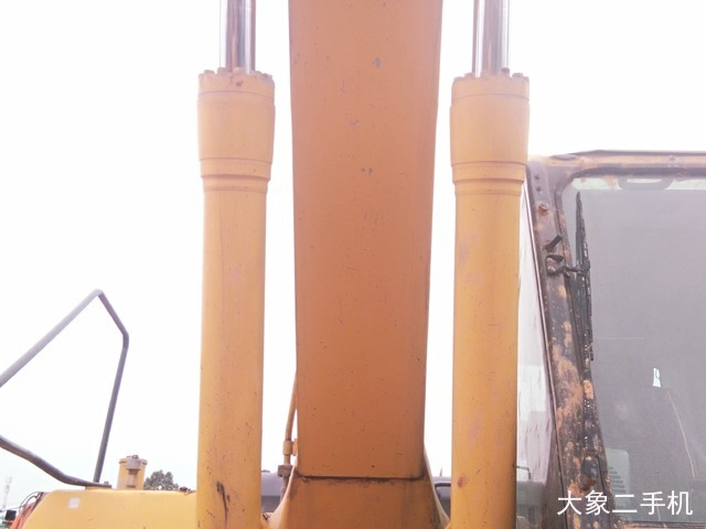 小松 PC240LC-8 挖掘机