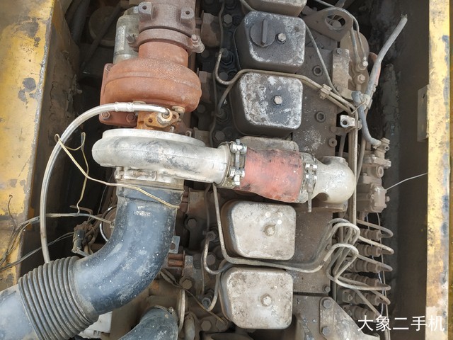 三一重工 SY215C-8 挖掘机