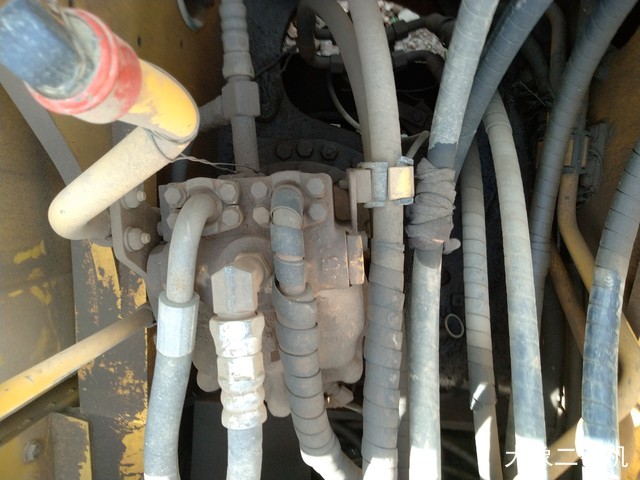 小松 PC240LC-8 挖掘机