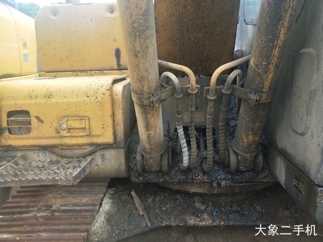 现代 R150LC-7 挖掘机