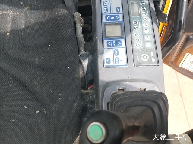 龙工 LG6225 挖掘机
