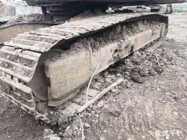 现代 R265LC-7 挖掘机