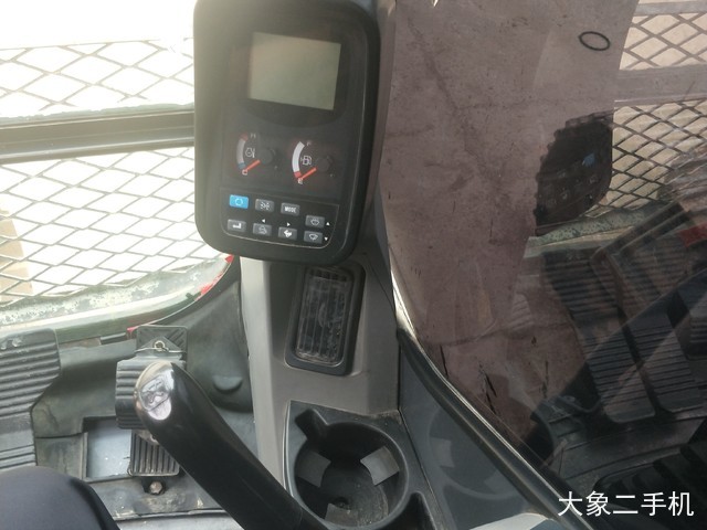 神钢 SK270D 挖掘机