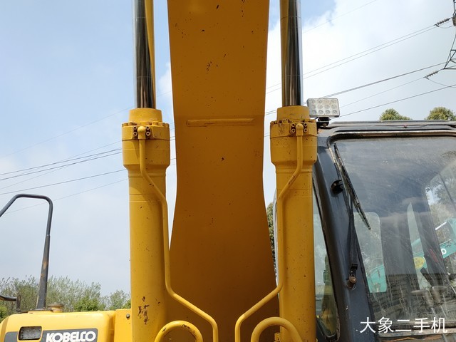 神钢 SK260LC-8 挖掘机