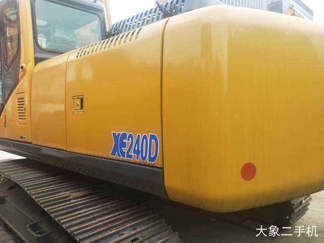 徐挖 XCG240LC-7E 挖掘机