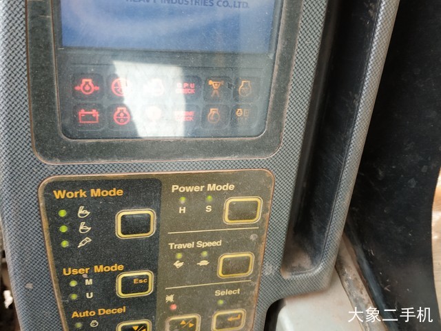 现代 R225LC-7 挖掘机