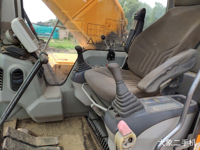 三一重工 SY235C-8S 挖掘机