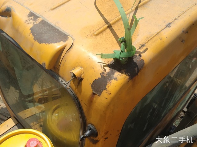 现代 R200W-5 挖掘机