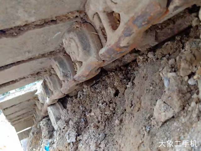 现代 R225LC-7 挖掘机